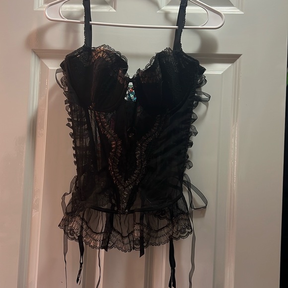 Victoria secret - Picture 1 of 4